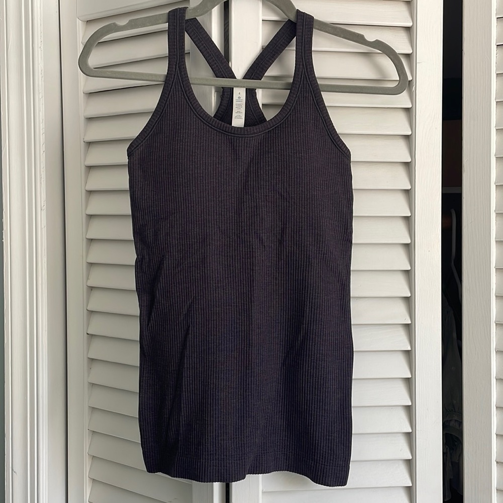 Lululemon tank with built in bra size 4